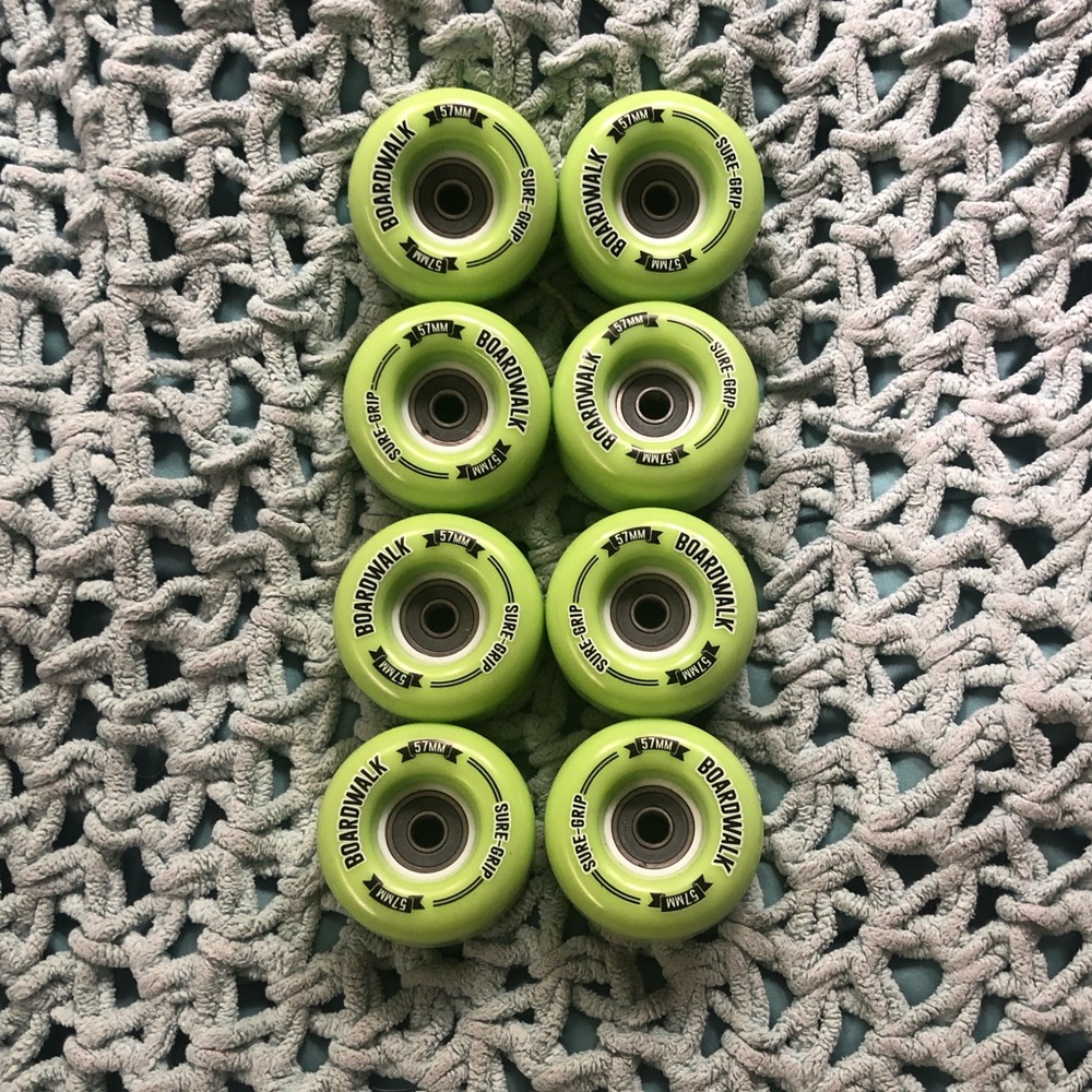 SURE GRIP ROLLERSKATE WHEELS W/BEARINGS
